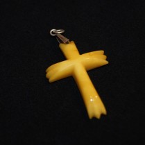 Крестик из янтаря